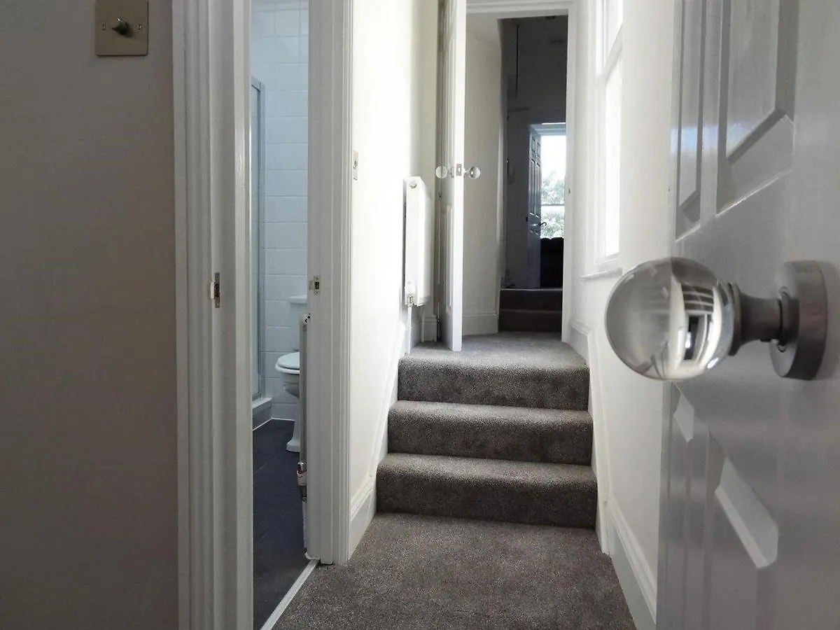 Regency Apartment - Marine Square By Crown Gardens Holiday Homes Brighton